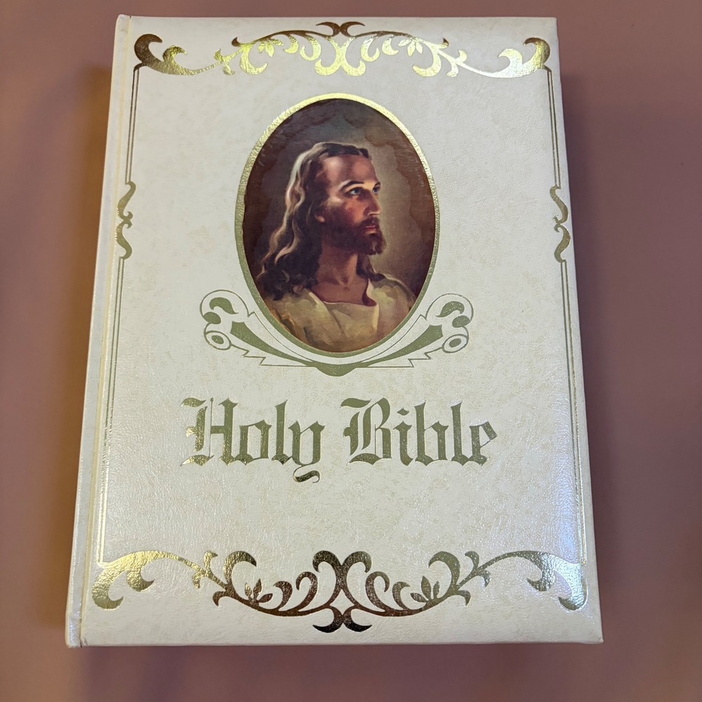 Vintage KJV Holy Bible Royal Classic Portrait Edition Red Letter 1978 White Gold